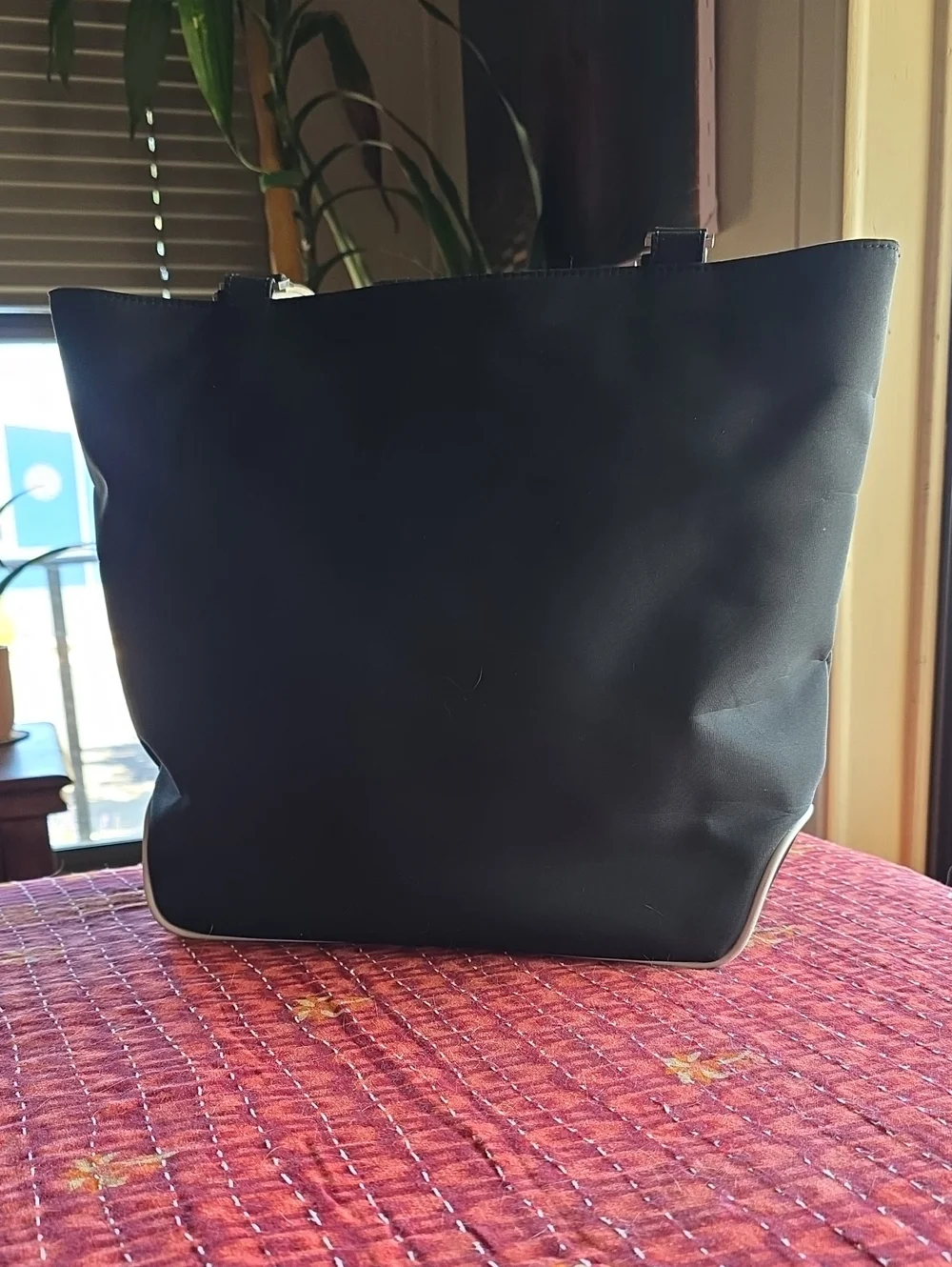 Sak Black and Cream Tote Bag with Letter A - Picture 5 of 9